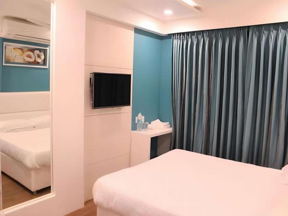 Room image 2