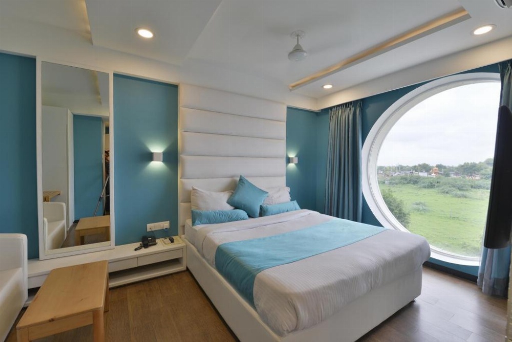 Room image 4
